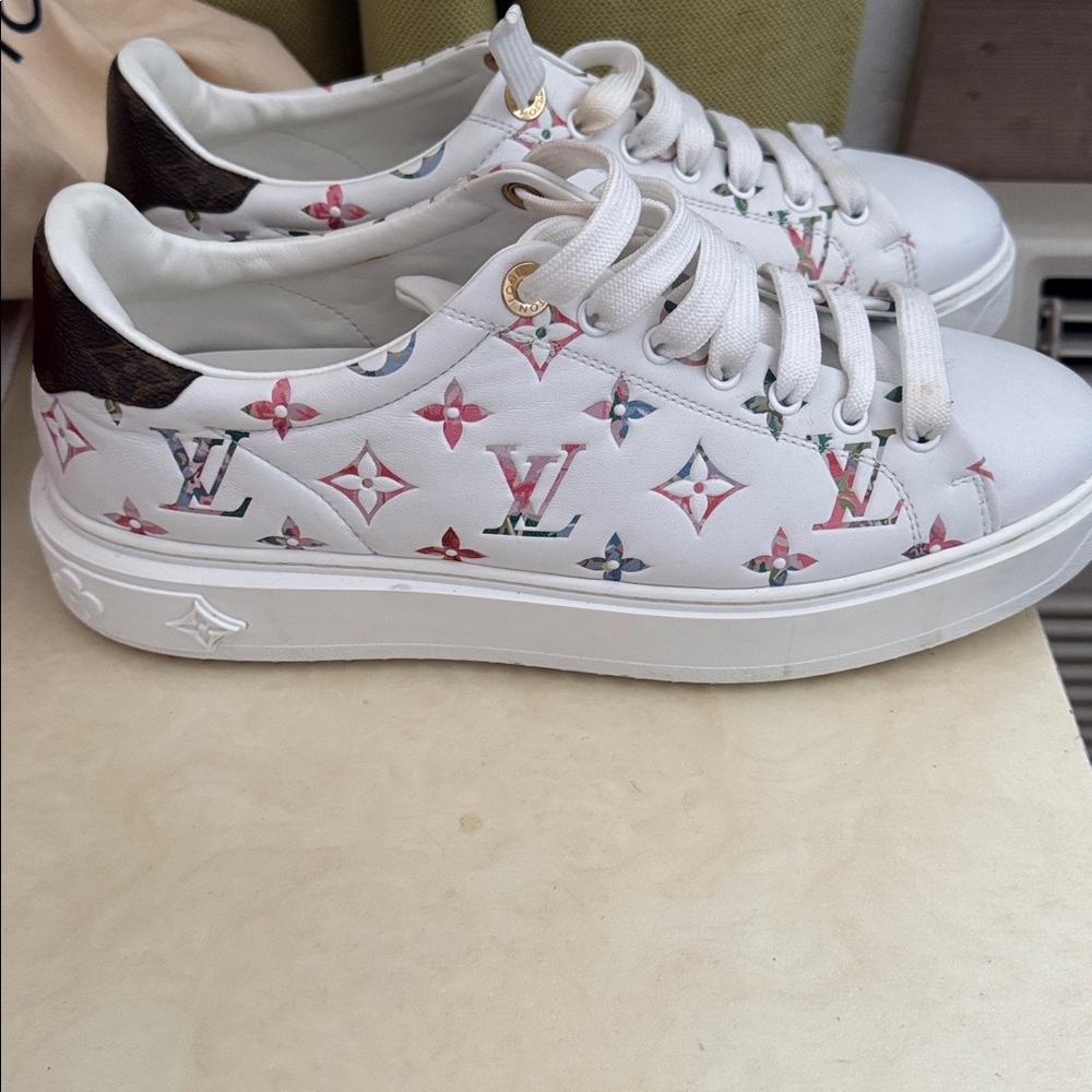 Louis Vuitton Women's Multicolor Monogram Sneakers - Picture 5 of 6